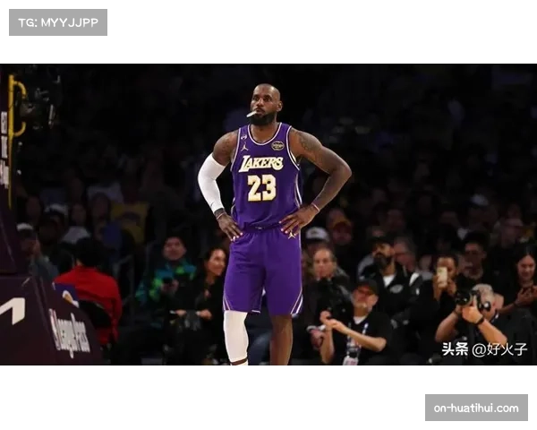 詹姆斯因左膝酸痛降级为出战成疑,湖人全员健康状态被破 詹姆斯因左膝酸痛降级为出战成疑,湖人全员健康状态被破